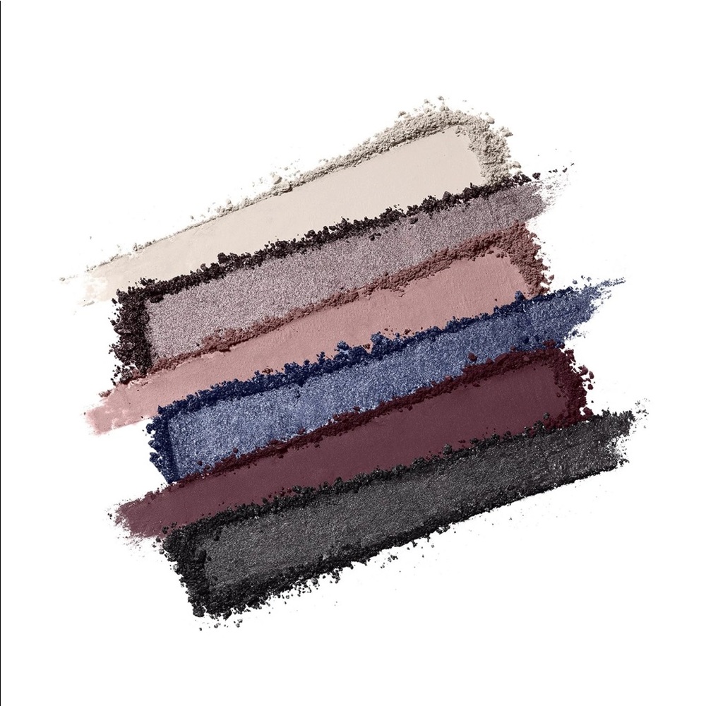 R.E.M. BEAUTY by Ariana Grande eyeshadow palette - Picture 6 of 10